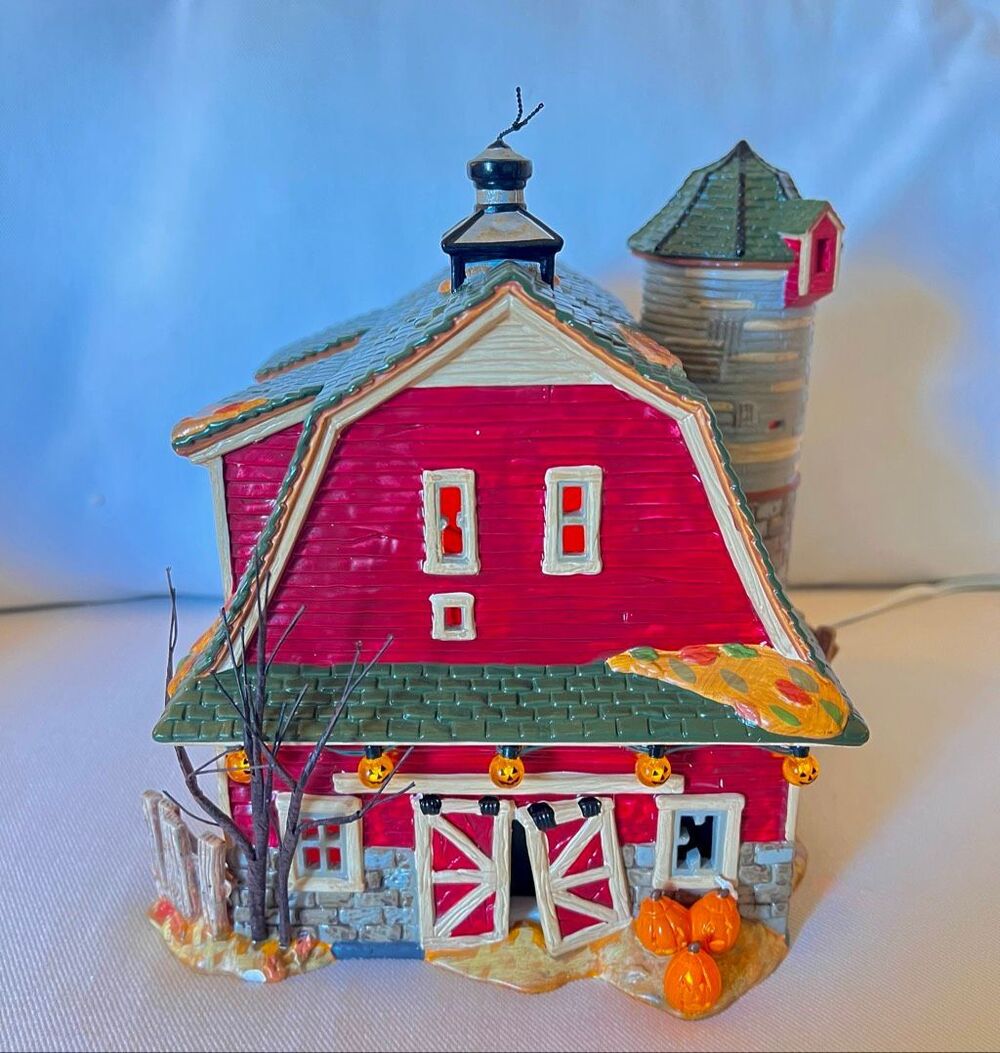 Dept 56 Halloween Haunted Barn Snow Village 5655060 Boxed Lights & Sounds Work